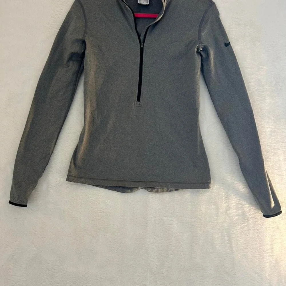 Nike Pro Dri-FIT Quarter Zip Pullover Womens Small Gray Thumbhole Active Top